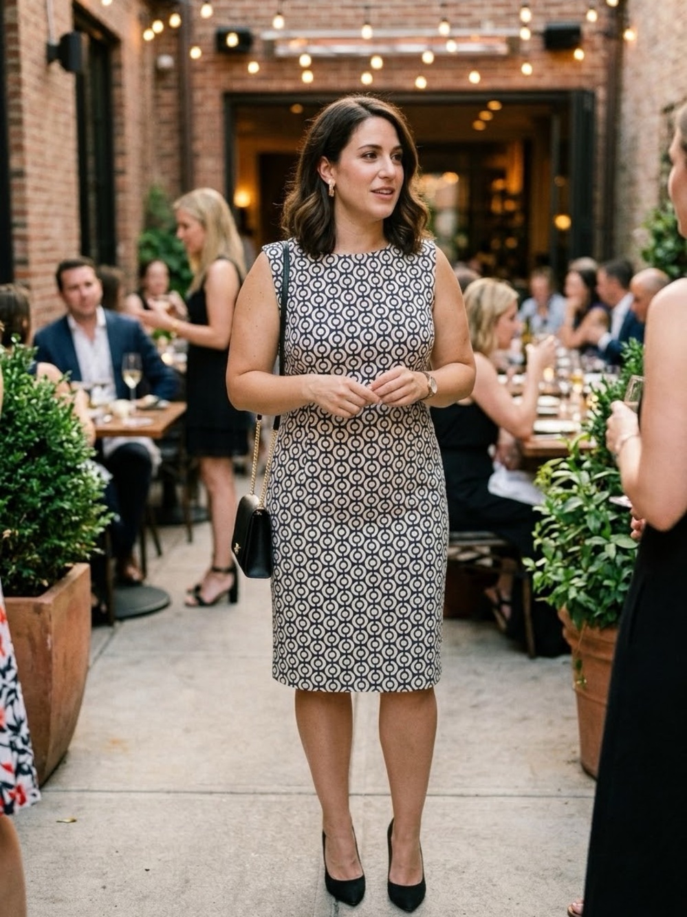 Mario Serrani Black & White Geometric Sleeveless Shift Dress